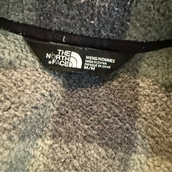 The North Face Green and Black Zip Up Sweater - Picture 6 of 10